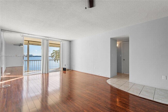 Building Photo - 3020 Marcos Dr