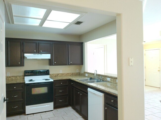 Building Photo - 610 Kaipo Dr