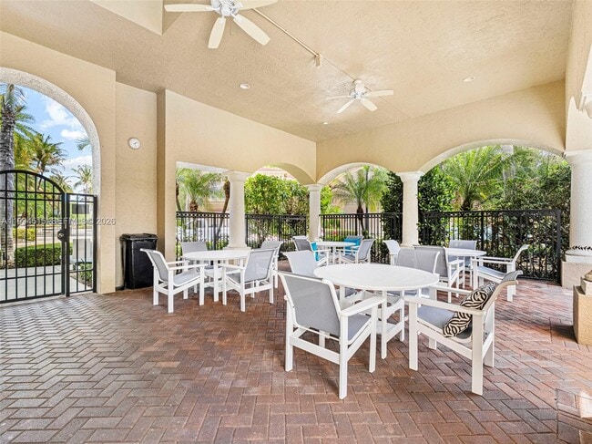 Building Photo - 4851 Bonsai Cir