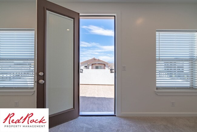 Building Photo - BEAUTIFUL HOME in Desert Color!