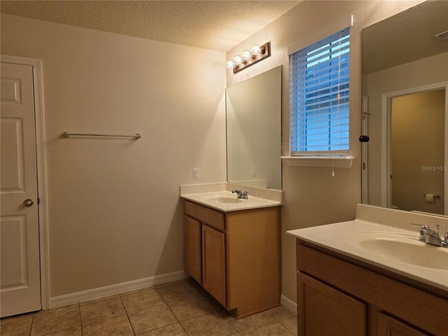 Building Photo - 10710 Reams Rd