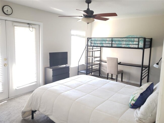 Building Photo - 16530 Cedar Crest Dr