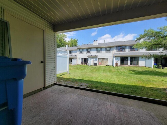 Building Photo - 515 Sheffield Ct