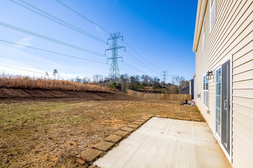 Building Photo - 1537 Summer View Ln