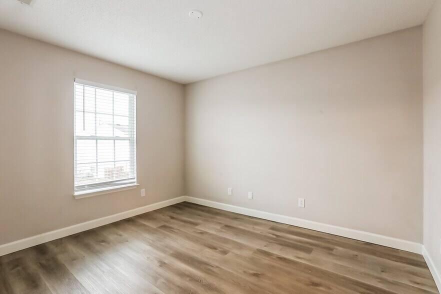 Building Photo - 6305 E Mariah Hill Ln