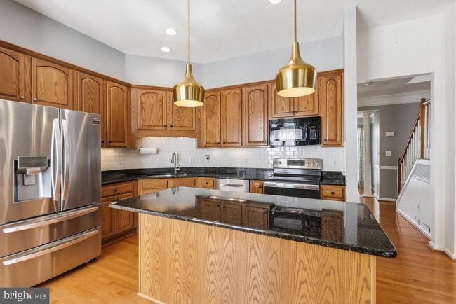 Building Photo - 24699 Siltstone Square