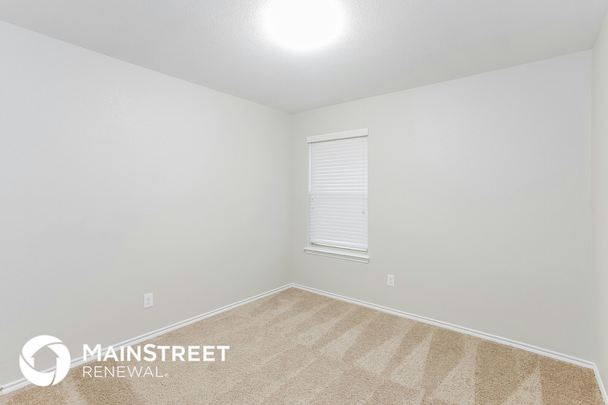 Building Photo - 1213 Basswood Ln