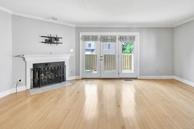 Building Photo - 66 Westview Terrace