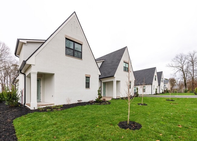 Building Photo - 1705 Double Oak Trl