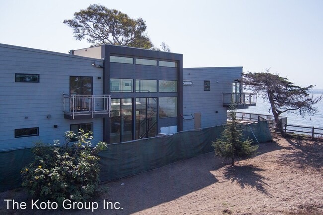 Building Photo - 7 br, 4 bath House - 6779 Del Playa Drive