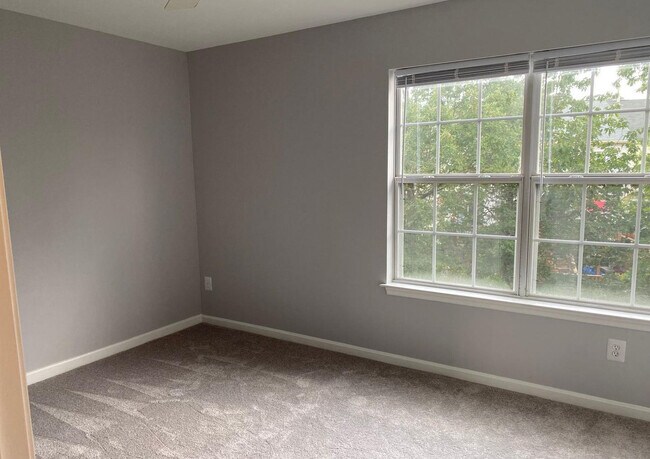 Building Photo - 14174 Autumn Cir