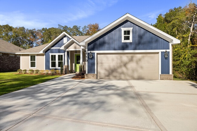 Building Photo - 119 Spruce St