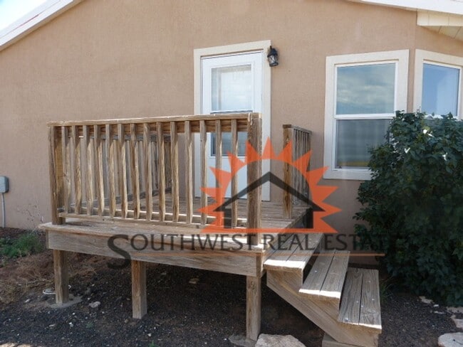 Building Photo - Country home with 3 bedroom 2 bathrooms