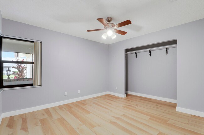 Building Photo - 148 Moccasin Trail S