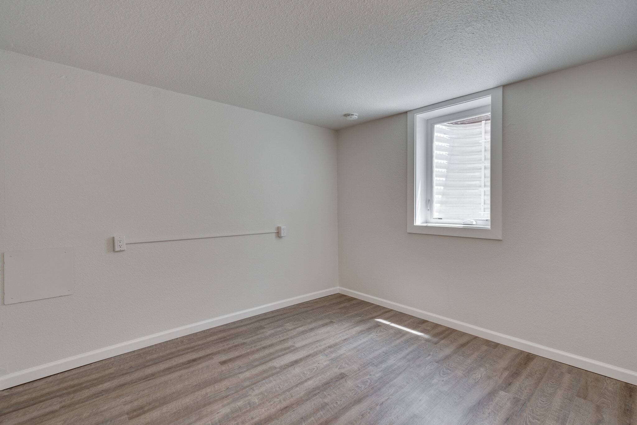 Building Photo - 1625 S Beach Ct