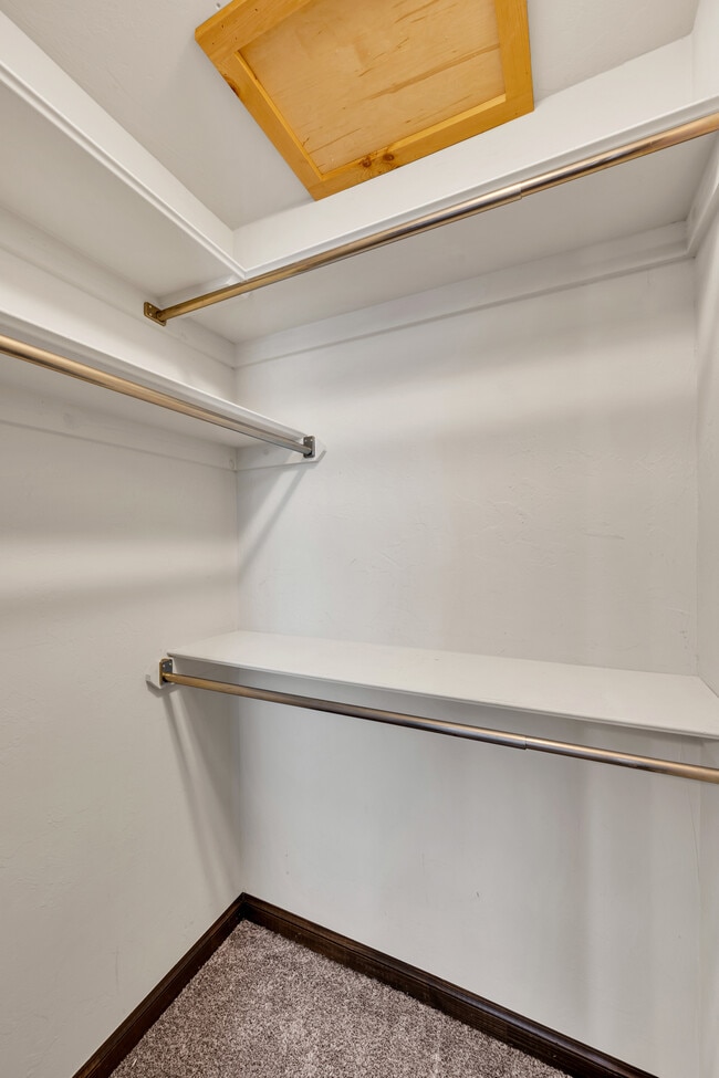 Building Photo - 14 NE 7th St