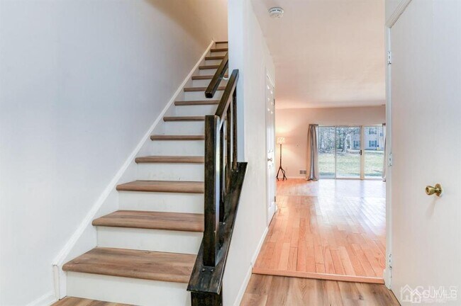 Building Photo - 81 Morgan Pl