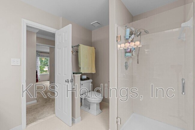 Building Photo - 4500 Marquis Pl