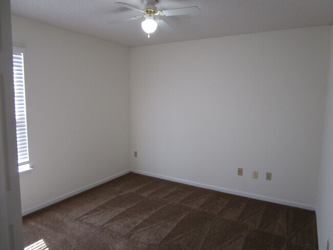Building Photo - 4406-4408 Cheryl Ct.