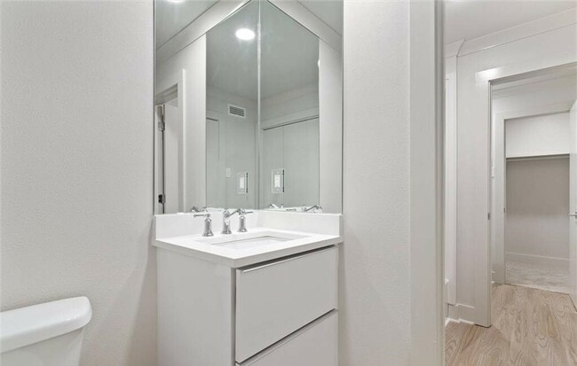 Building Photo - 3655 Old Shell Rd