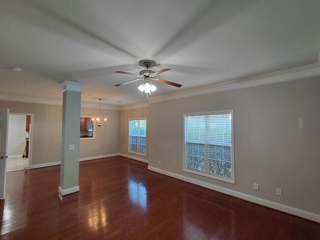 Building Photo - 300 Hampton Forest Dr