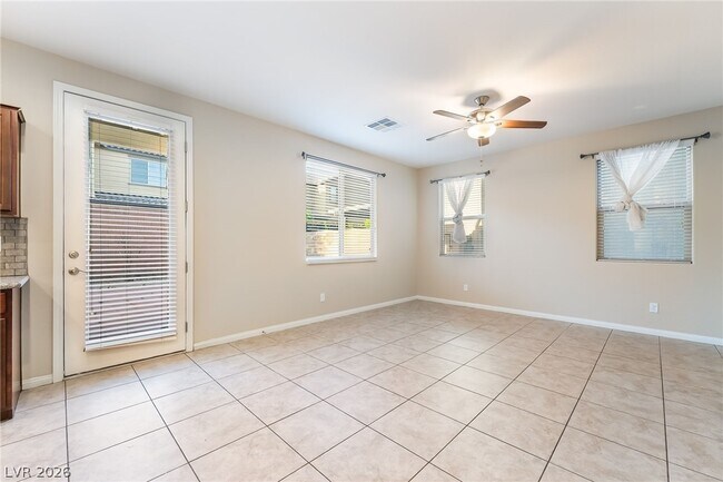 Building Photo - 121 Pictor Ave