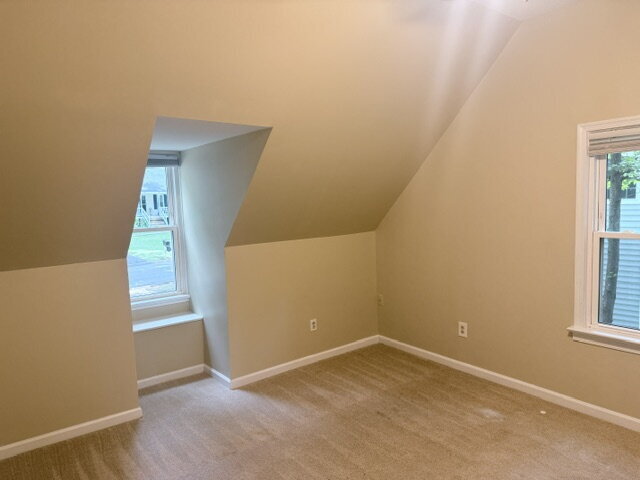 Building Photo - Spacious Cape in Woodlake Available Immediately
