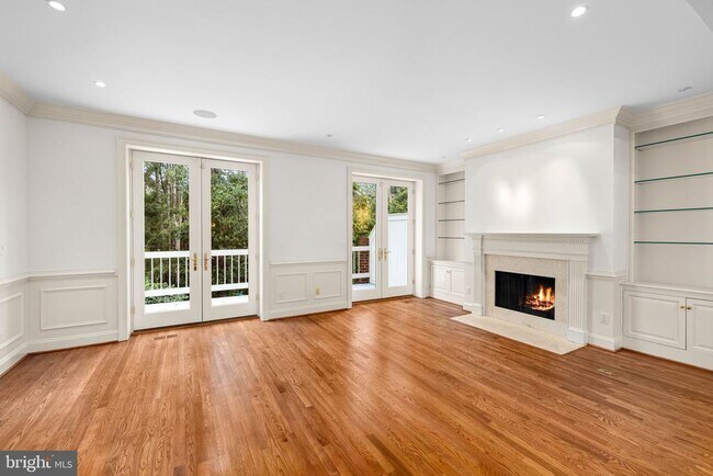 Building Photo - 4049 Mansion Dr NW