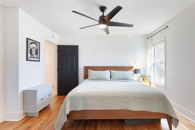 Building Photo - Beautifully Updated Home in Vibrant Atlanta Neighborhood