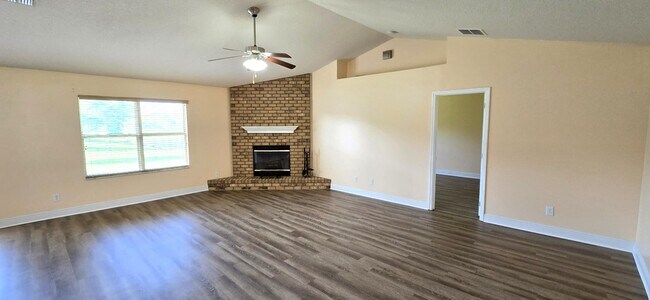 Building Photo - 2061 Big Buck Dr