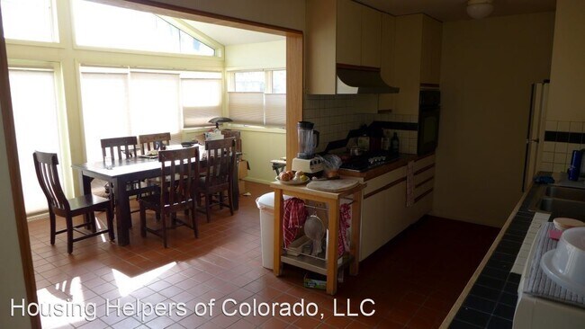 Building Photo - 5 br, 3 bath House - 330 South 42nd Street