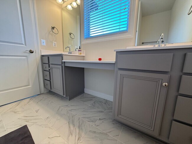 Building Photo - 3153 Horizon Rd