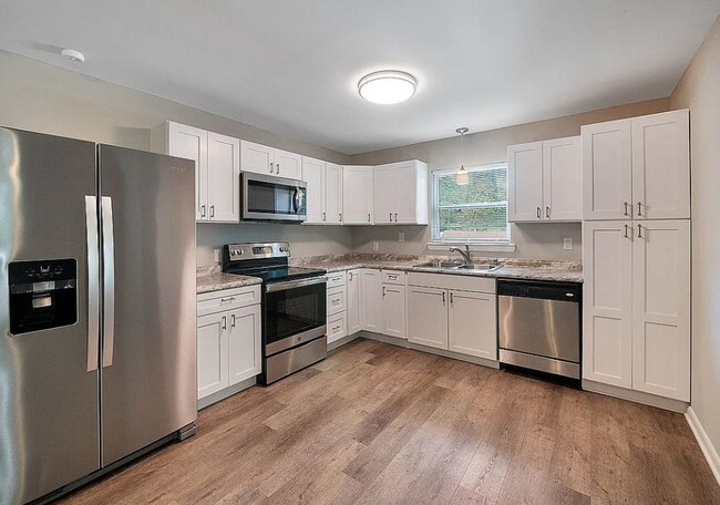 Building Photo - Sleepy Hollow- 3Bedroom 2Bathroom for rent