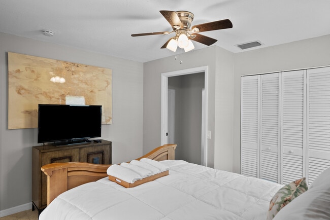 Building Photo - 4220 Sunrise Blvd