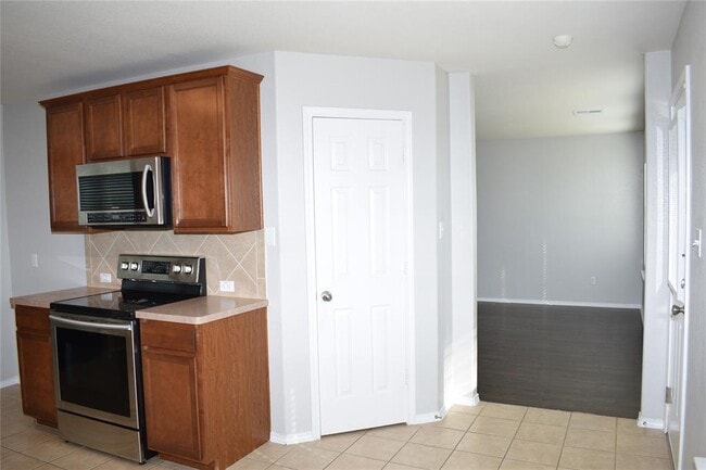 Building Photo - 375 Housefinch Loop