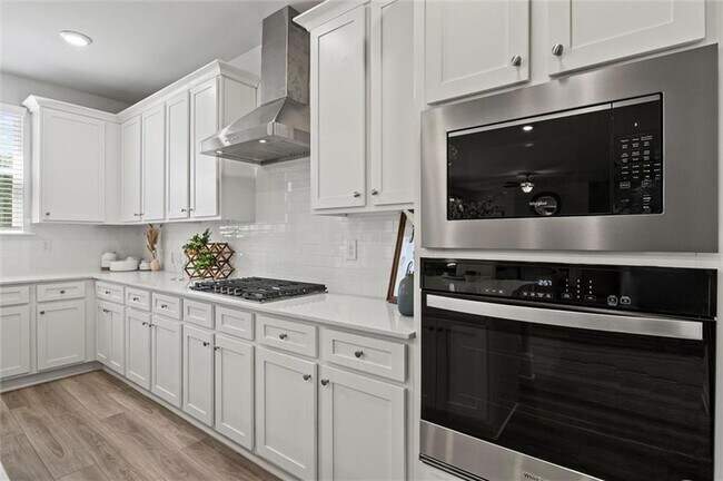 Building Photo - 213 Chiswick Lp