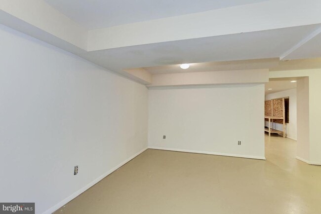 Building Photo - 2310 Cool Spring Rd