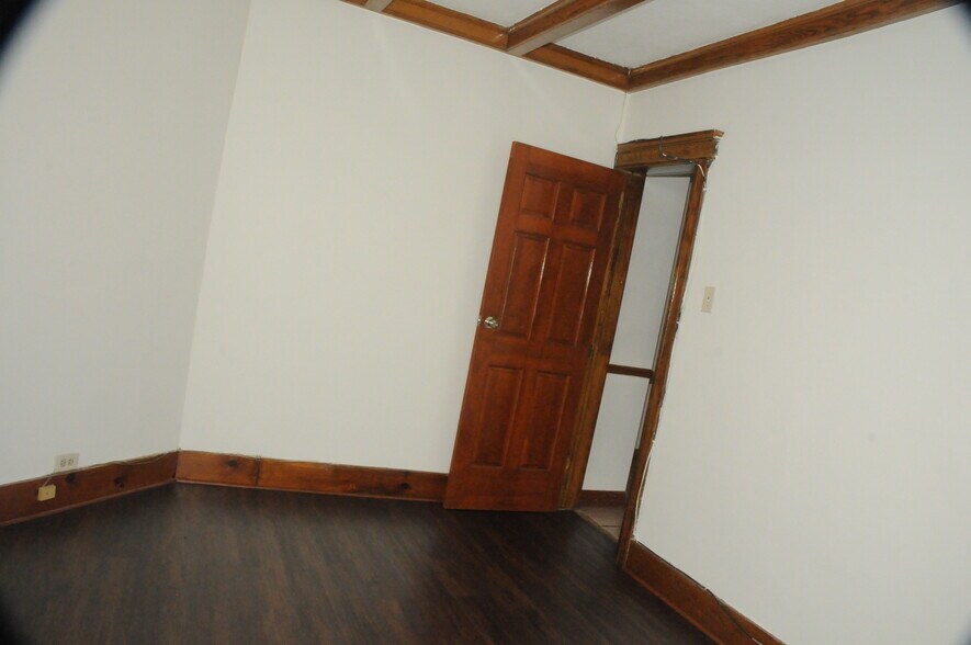 Building Photo - 3367 John F Kennedy Blvd