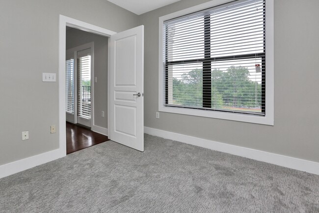Building Photo - 799 Hammond Dr
