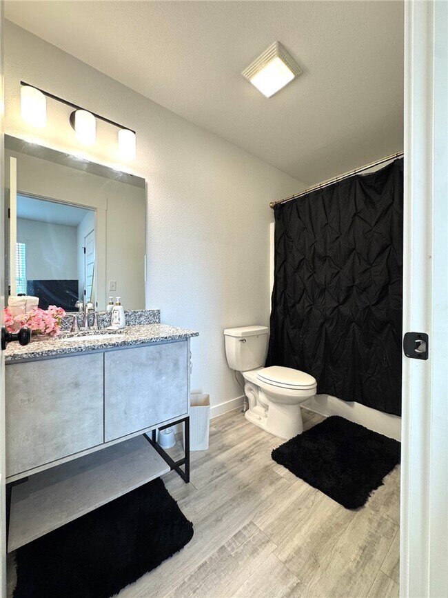 Building Photo - 821 Massachusetts Ave