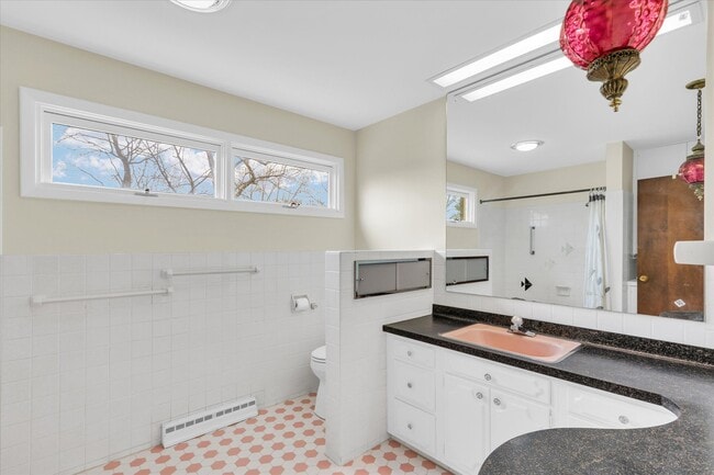 Building Photo - 1803 Golfview Dr