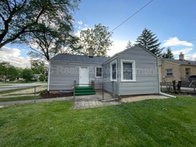 Building Photo - 4315 Stanley Ave