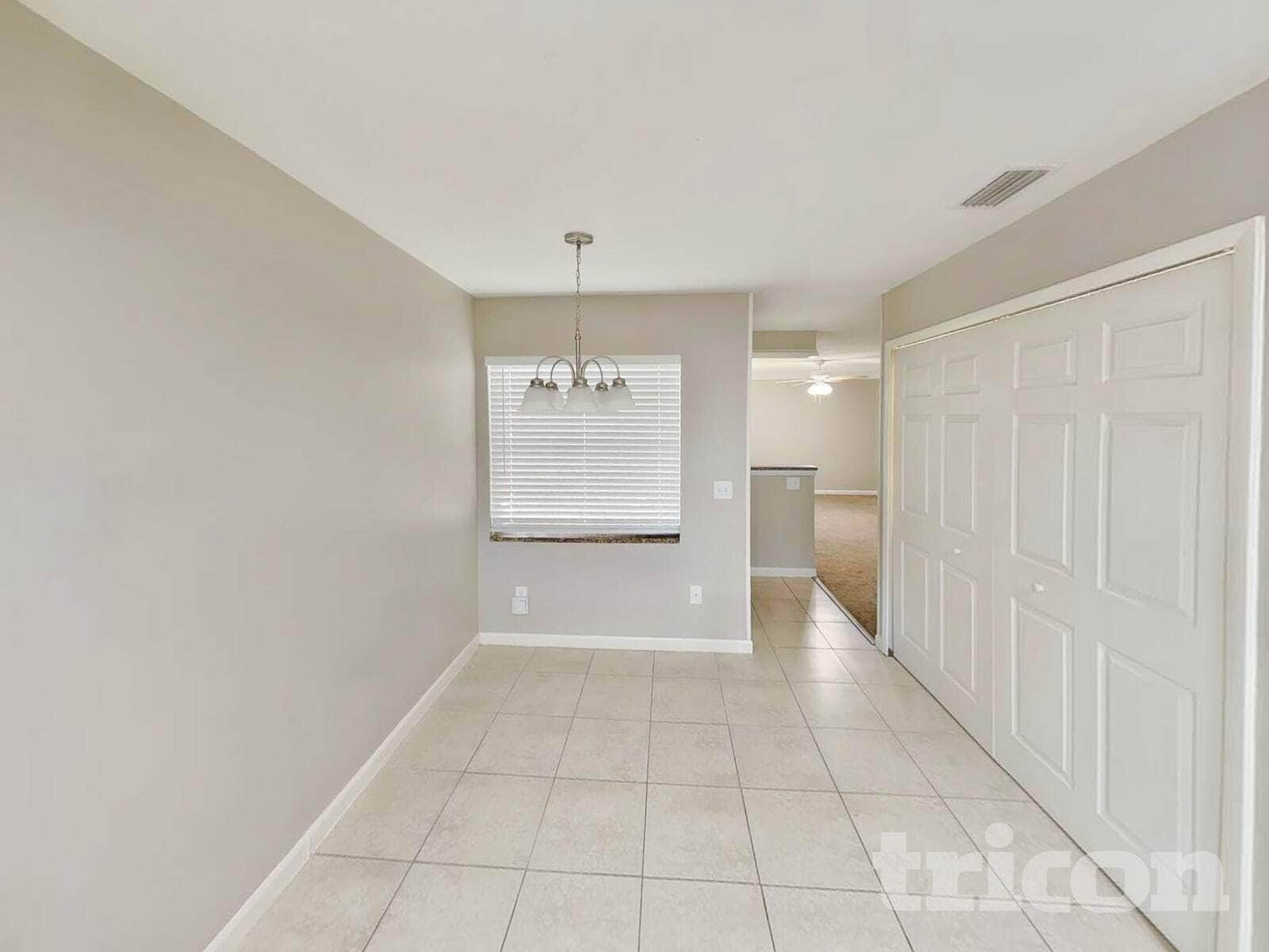 Building Photo - 605 Missionwoode Dr