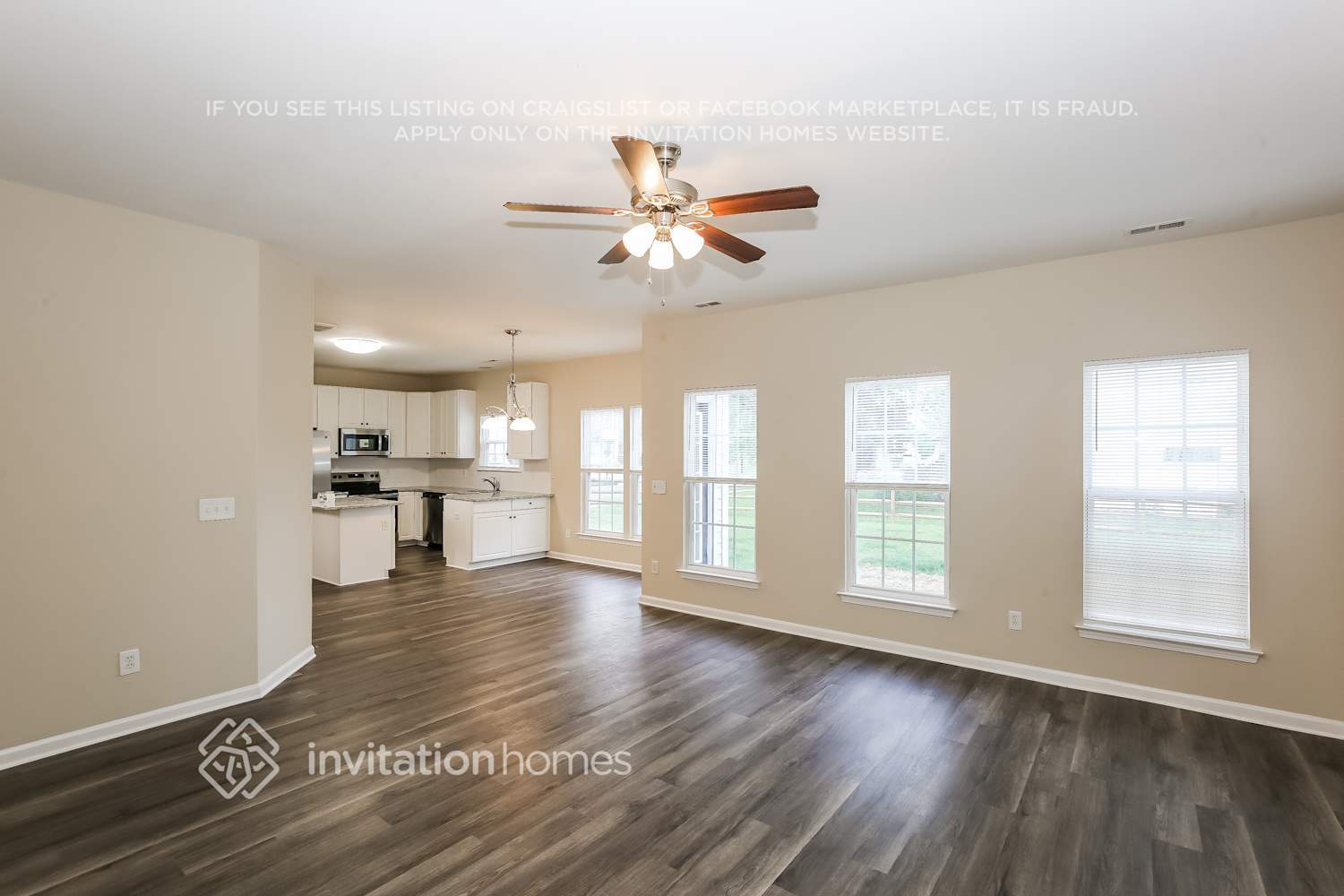 Building Photo - 13603 Sunrise View Dr