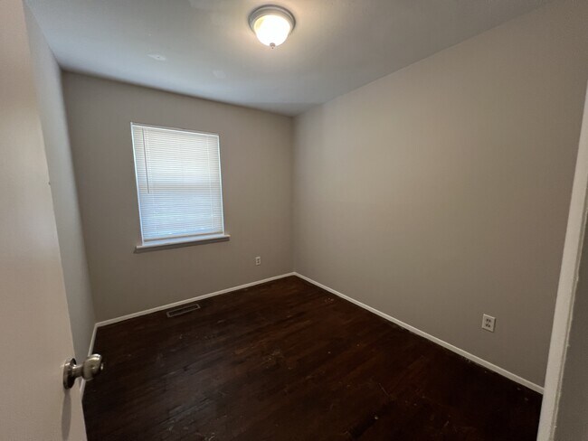 Building Photo - 2075 Grants Pkwy