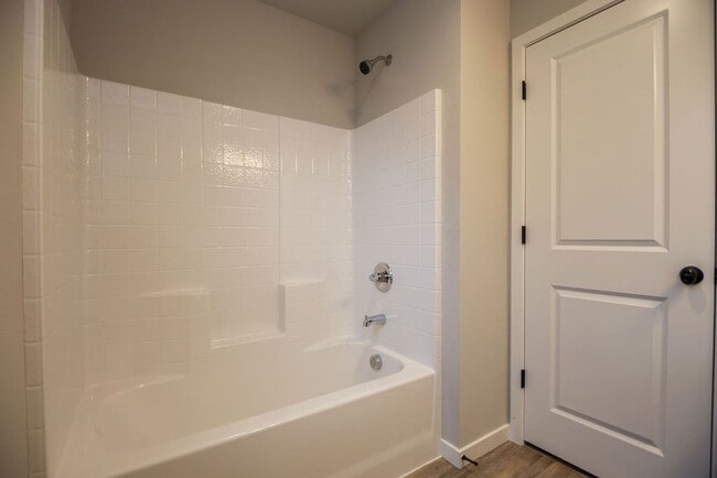 Building Photo - Beautiful Home in Mosaic Neighborhood