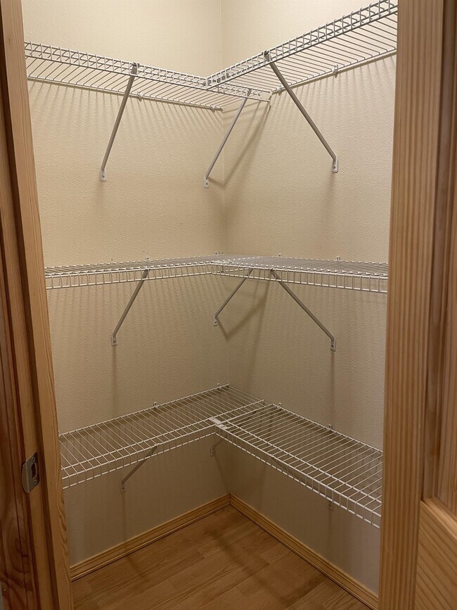 Building Photo - 114 Jackson Peak Dr