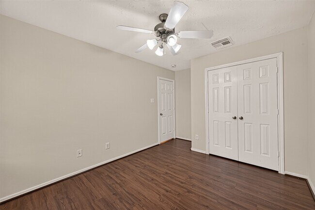 Building Photo - 5006 Juniper Walk Ln