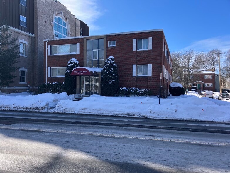 Building Photo - 505 Centre St