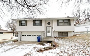 Building Photo - 3930 Bel-Ridge Dr